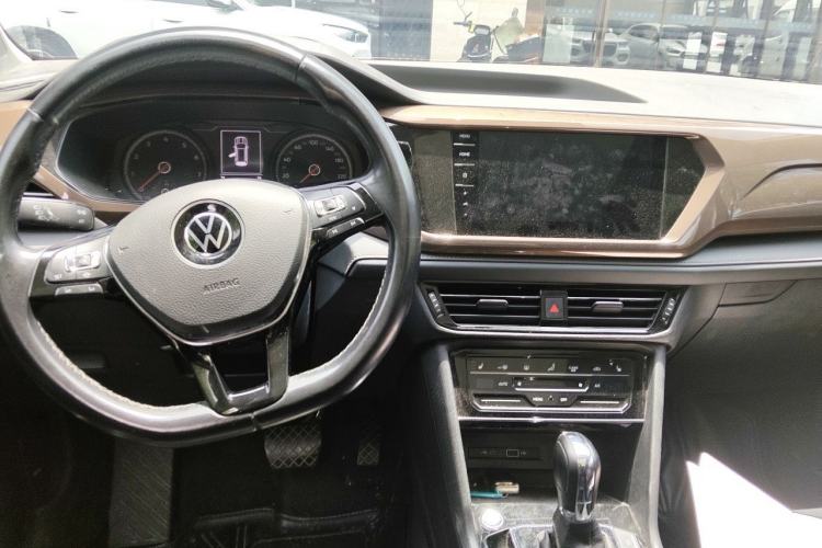 Used Volkswagen Tharu 2021 280TSI Two-Wheel-Drive Luxury Edition Center Console