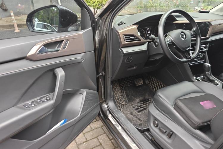Used Volkswagen Tharu 2021 280TSI Two-Wheel-Drive Luxury Plus Edition Driver Seat