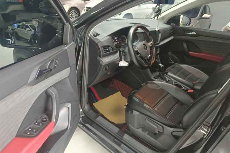Used Volkswagen Tharu 2021 280TSI Two-Wheel Drive Trend Edition Driver Seat