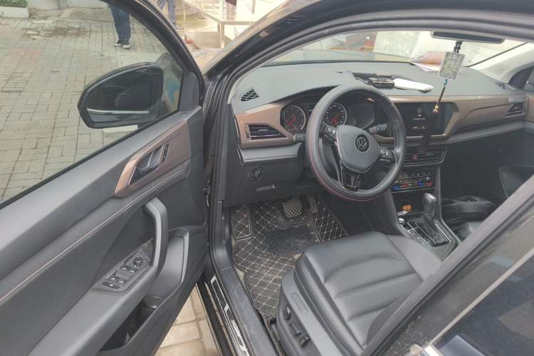 Used Volkswagen Tharu 2021 280TSI Two-Wheel-Drive Luxury Plus Edition Driver Seat
