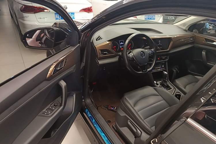 Used Volkswagen Tharu 2021 280TSI Two-Wheel-Drive Luxury Edition Driver Seat