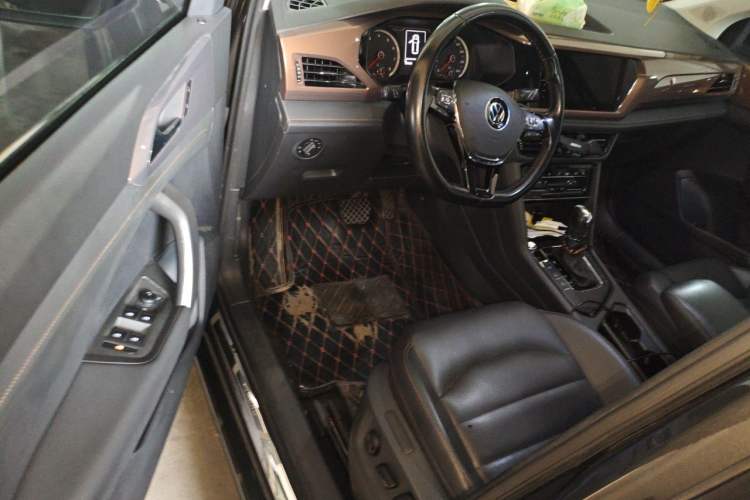 Used Volkswagen Tharu 2021 280TSI Two-Wheel-Drive Luxury Plus Edition Driver Seat