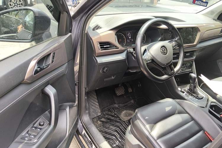 Used Volkswagen Tharu 2021 280TSI Two-Wheel-Drive Luxury Edition Driver Seat