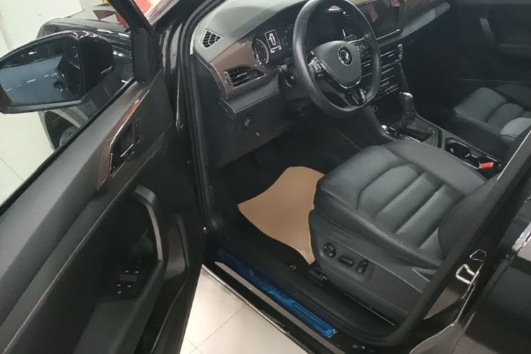 Used Volkswagen Tharu 2021 280TSI Two-Wheel-Drive Luxury Plus Edition Driver Seat