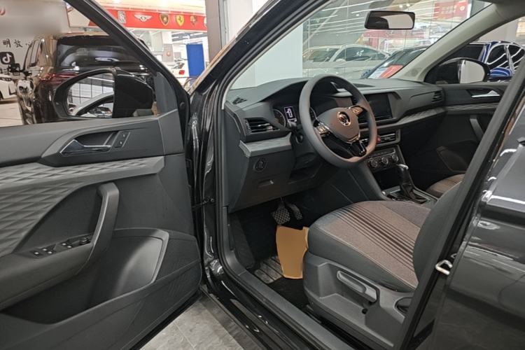 Used Volkswagen Tharu 2021 280TSI Two-Wheel Drive Trend Edition Driver Seat