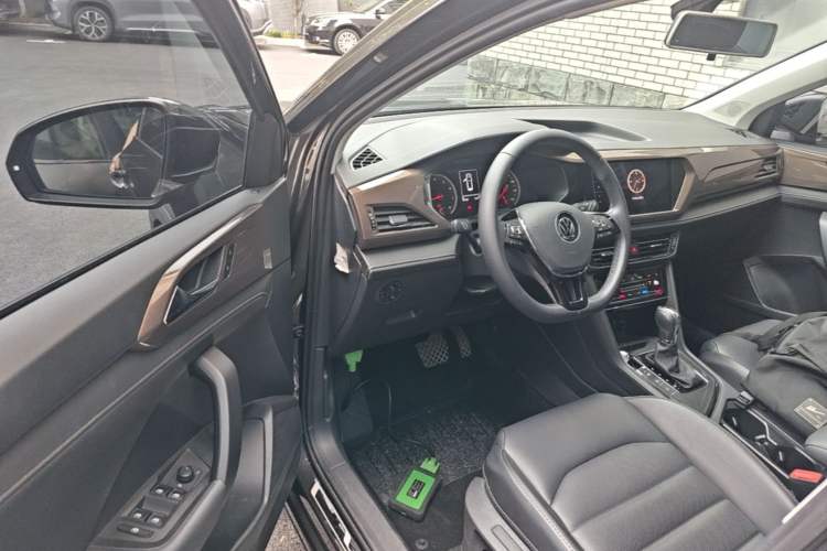 Used Volkswagen Tharu 2021 280TSI Two-Wheel-Drive Luxury Plus Edition Driver Seat