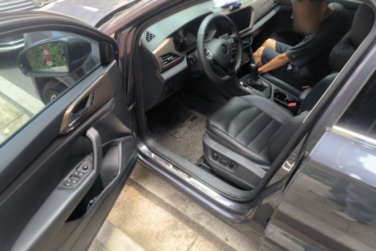 Used Volkswagen Tharu 2021 280TSI Two-Wheel-Drive Luxury Plus Edition Driver Seat