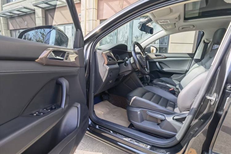 Used Volkswagen Tharu 2021 280TSI Two-Wheel-Drive Luxury Edition Driver Seat