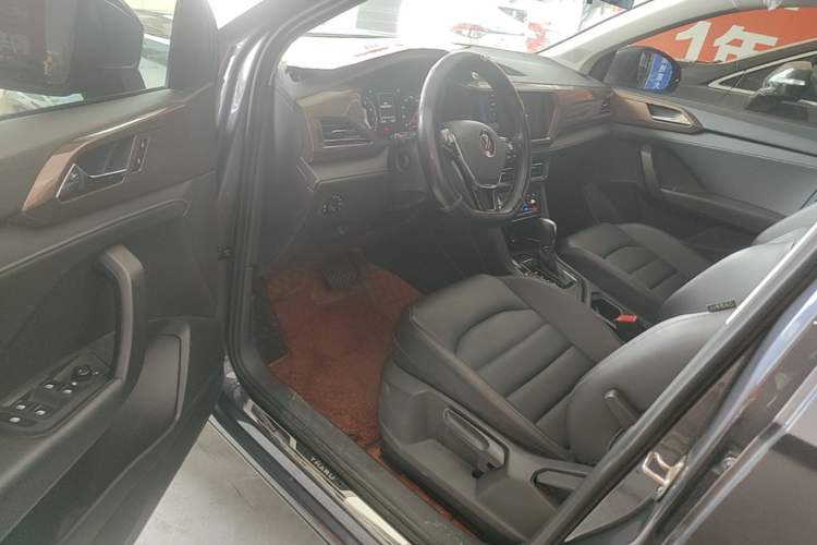 Used Volkswagen Tharu 2021 280TSI Two-Wheel-Drive Luxury Edition Driver Seat