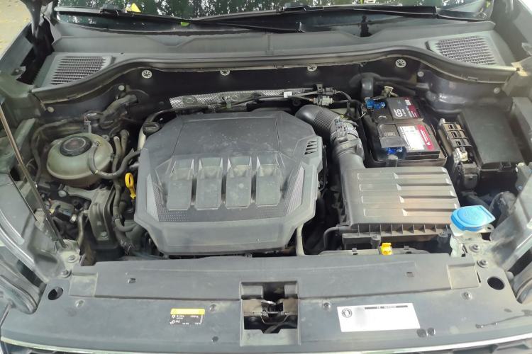 Used Volkswagen Tharu 2021 330TSI All-Wheel Drive Luxury PLUS Version Engine Bay