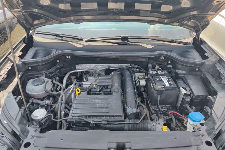 Used Volkswagen Tharu 2021 280TSI Two-Wheel-Drive Luxury Plus Edition Engine Bay