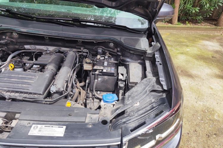 Used Volkswagen Tharu 2021 280TSI Two-Wheel-Drive Luxury Plus Edition Engine Bay Left