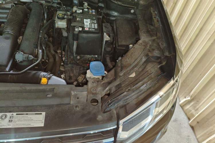 Used Volkswagen Tharu 2021 280TSI Two-Wheel-Drive Luxury Plus Edition Engine Bay Left