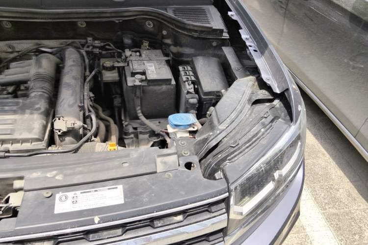 Used Volkswagen Tharu 2021 280TSI Two-Wheel-Drive Luxury Edition Engine Bay Left