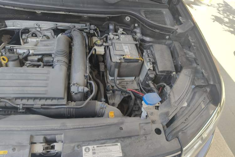Used Volkswagen Tharu 2021 280TSI Two-Wheel-Drive Luxury Plus Edition Engine Bay Left