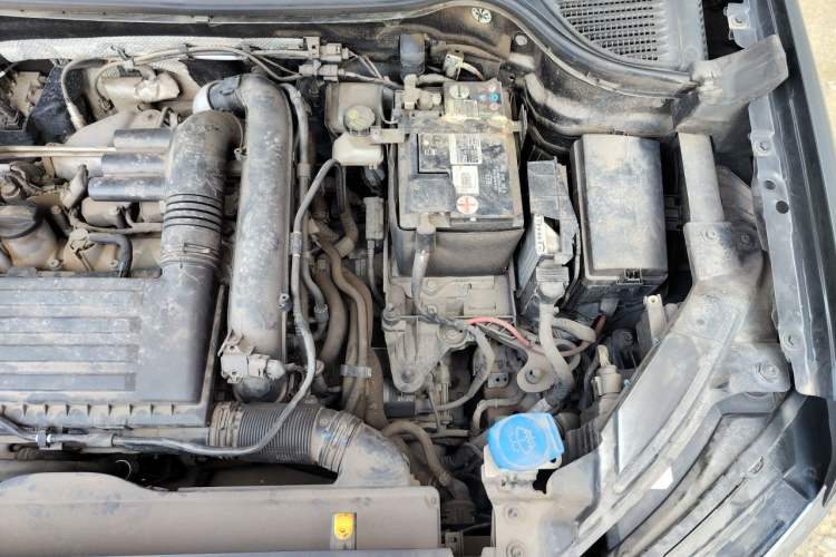 Used Volkswagen Tharu 2021 280TSI Two-Wheel-Drive Luxury Plus Edition Engine Bay Left