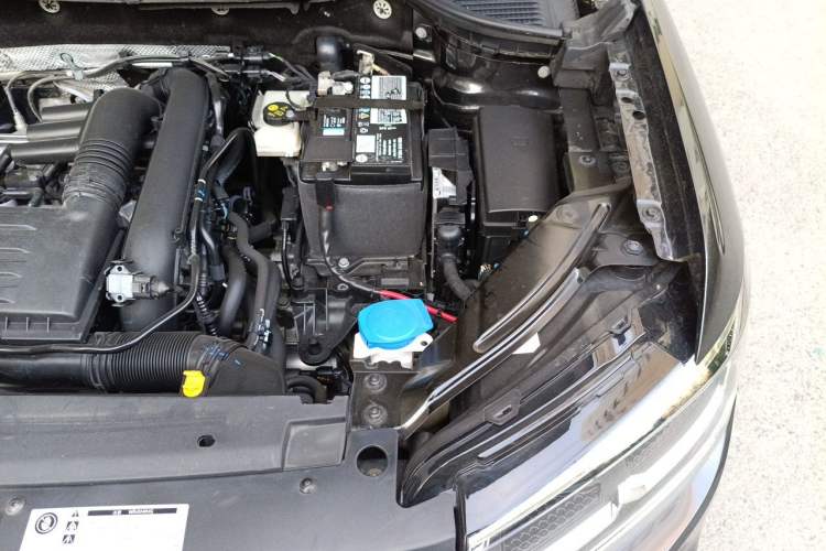 Used Volkswagen Tharu 2021 280TSI Two-Wheel-Drive Luxury Plus Edition Engine Bay Left