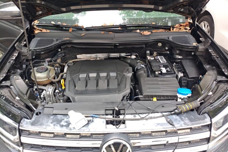 Used Volkswagen Tharu 2021 330TSI All-Wheel Drive Luxury PLUS Version Engine Bay