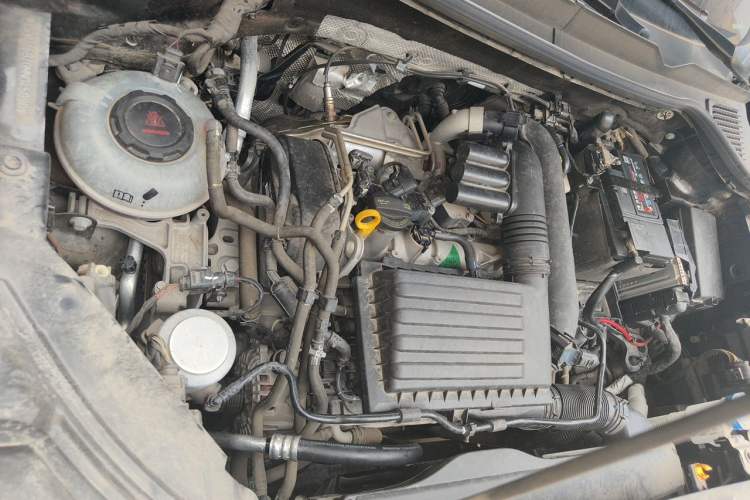 Used Volkswagen Tharu 2021 280TSI Two-Wheel-Drive Luxury Plus Edition Engine Bay Right