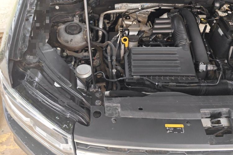 Used Volkswagen Tharu 2021 280TSI Two-Wheel-Drive Luxury Plus Edition Engine Bay Right