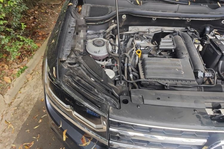 Used Volkswagen Tharu 2021 280TSI Two-Wheel-Drive Luxury Plus Edition Engine Bay Right