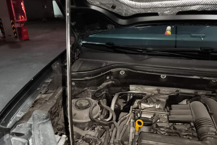 Used Volkswagen Tharu 2021 280TSI Two-Wheel Drive Comfort Edition Engine Bay Right