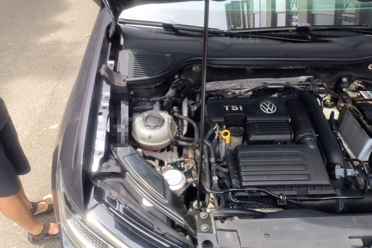 Used Volkswagen Tharu 2021 280TSI Two-Wheel-Drive Luxury Plus Edition Engine Bay Right