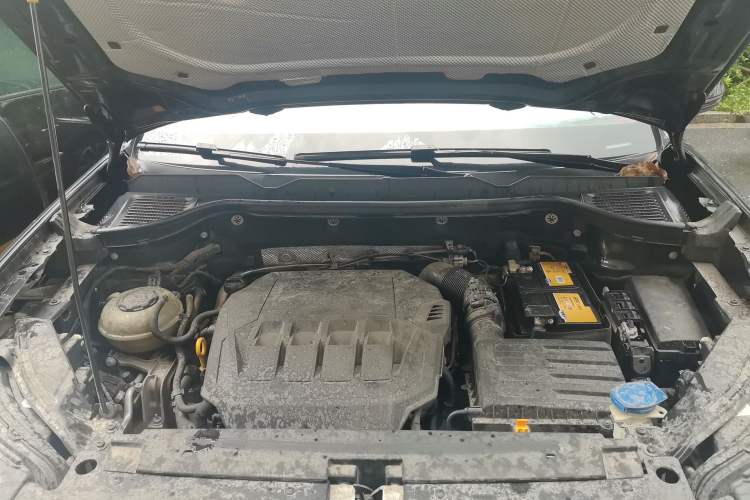 Used Volkswagen Tharu 2021 330TSI All-Wheel Drive Luxury PLUS Version Engine Bay