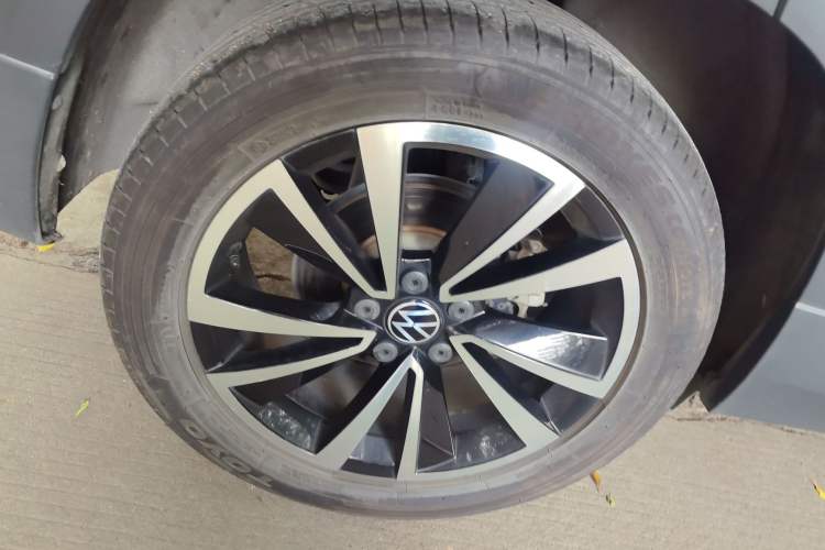 Used Volkswagen Tharu 2021 330TSI All-Wheel Drive Luxury PLUS Version Exterior 3