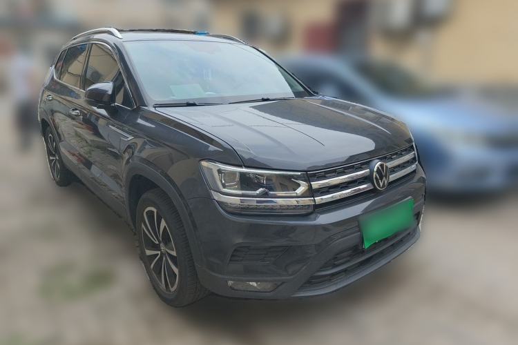 Used Volkswagen Tharu 2021 280TSI Two-Wheel-Drive Luxury Plus Edition Front Right 45 Deg