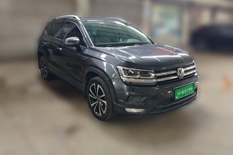Used Volkswagen Tharu 2021 280TSI Two-Wheel-Drive Luxury Plus Edition Front Right 45 Deg