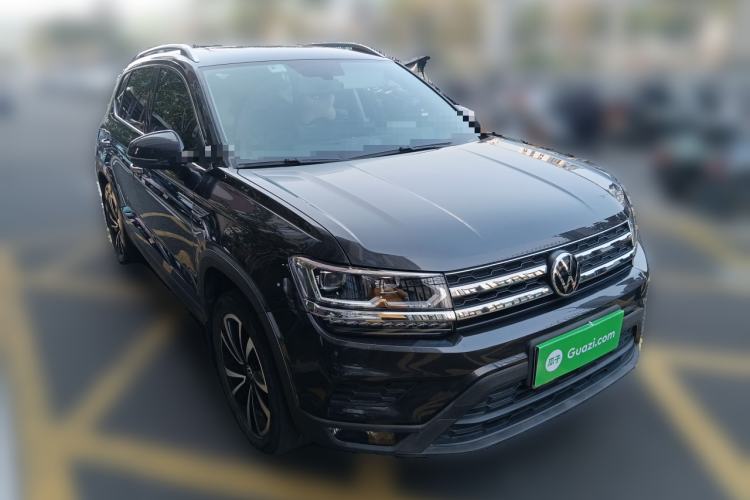 Used Volkswagen Tharu 2021 280TSI Two-Wheel-Drive Luxury Plus Edition Front Right 45 Deg