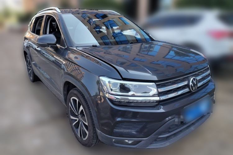 Used Volkswagen Tharu 2021 280TSI Two-Wheel-Drive Luxury Plus Edition Front Right 45 Deg