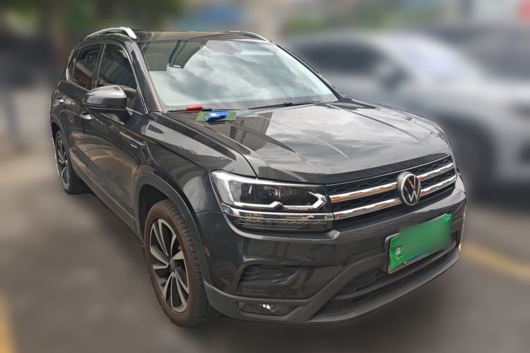 Used Volkswagen Tharu 2021 280TSI Two-Wheel-Drive Luxury Plus Edition Front Right 45 Deg
