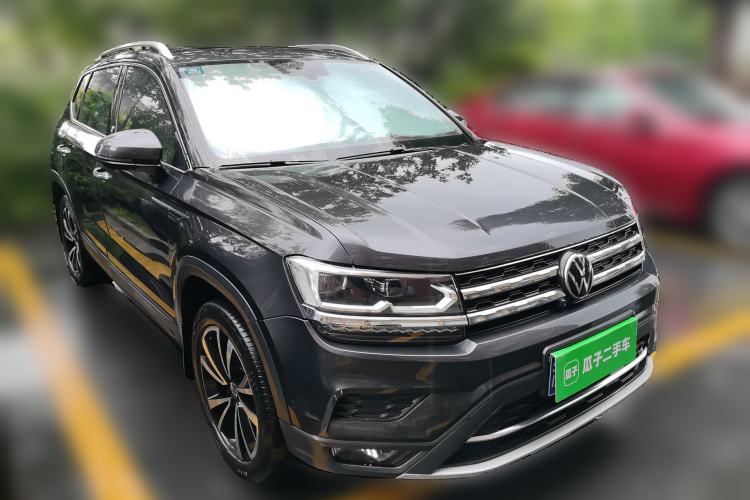 Used Volkswagen Tharu 2021 330TSI All-Wheel Drive Luxury PLUS Version Front Right 45 Deg