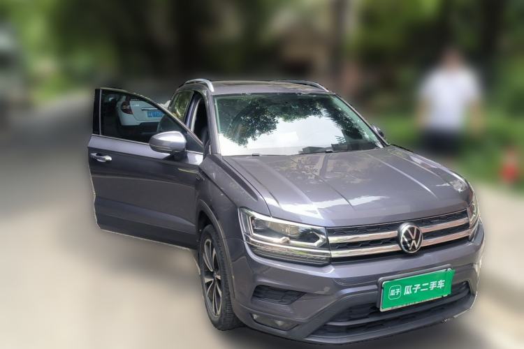Used Volkswagen Tharu 2021 280TSI Two-Wheel-Drive Luxury Plus Edition Front Right 45 Deg
