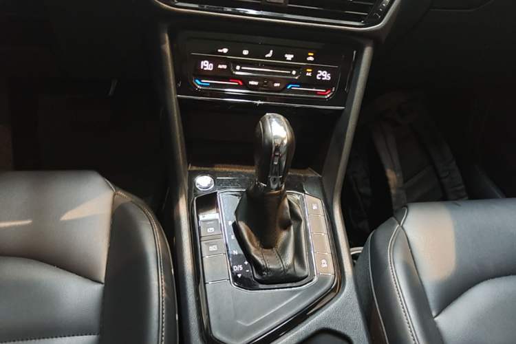 Used Volkswagen Tharu 2021 280TSI Two-Wheel Drive Comfort Edition Gear Lever