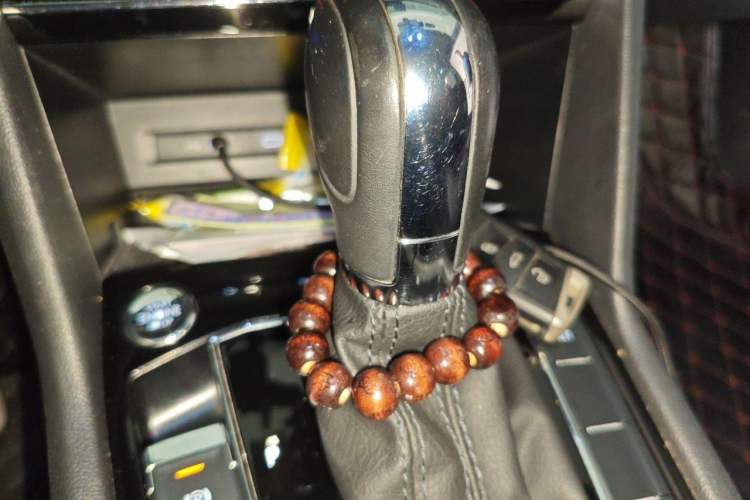 Used Volkswagen Tharu 2021 280TSI Two-Wheel-Drive Luxury Plus Edition Gear Lever