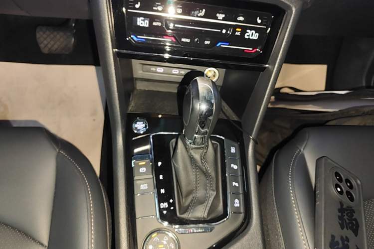 Used Volkswagen Tharu 2021 330TSI Four-Wheel Drive Flagship Edition Gear Lever