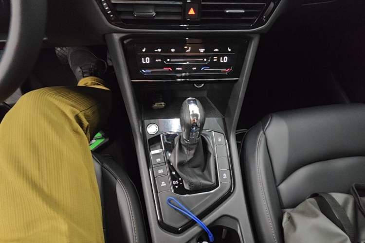 Used Volkswagen Tharu 2021 280TSI Two-Wheel Drive Comfort Edition Gear Lever