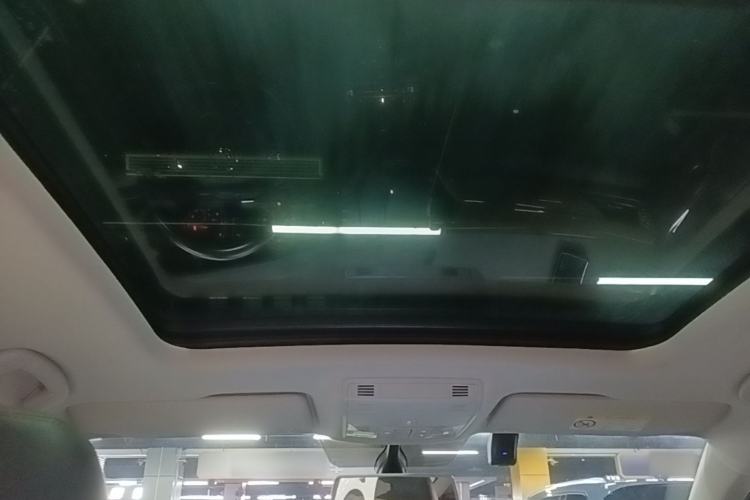 Used Volkswagen Tharu 2021 280TSI Two-Wheel-Drive Luxury Plus Edition Headliner