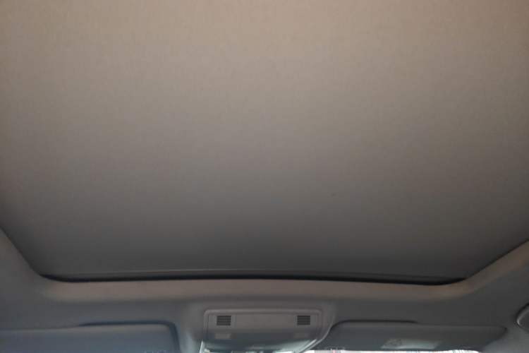 Used Volkswagen Tharu 2021 280TSI Two-Wheel-Drive Luxury Plus Edition Headliner