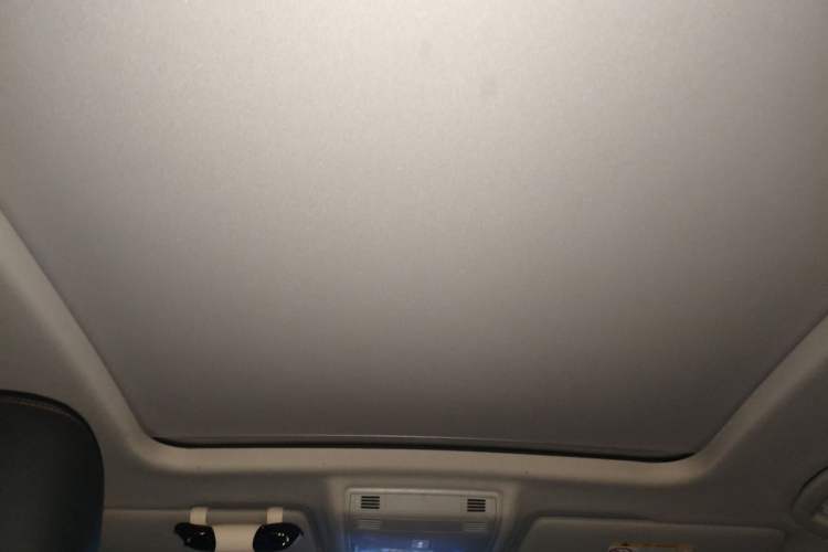 Used Volkswagen Tharu 2021 280TSI Two-Wheel-Drive Luxury Plus Edition Headliner