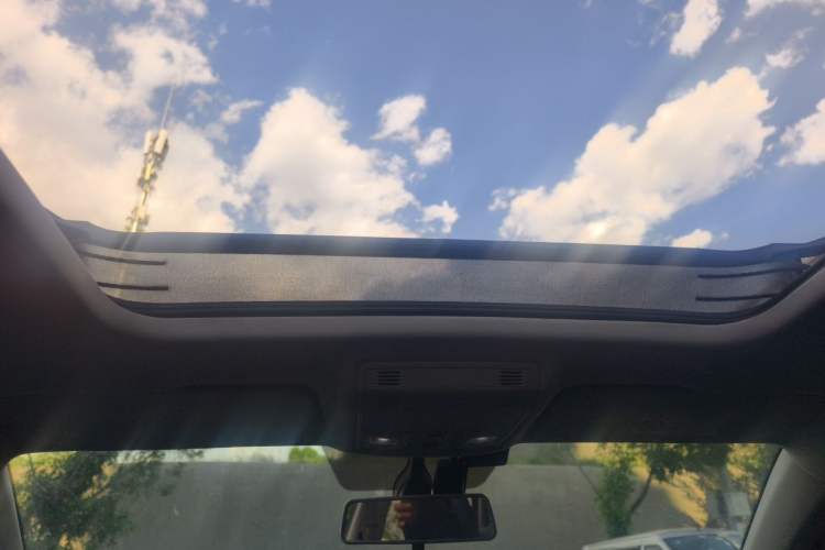 Used Volkswagen Tharu 2021 280TSI Two-Wheel-Drive Luxury Edition Headliner