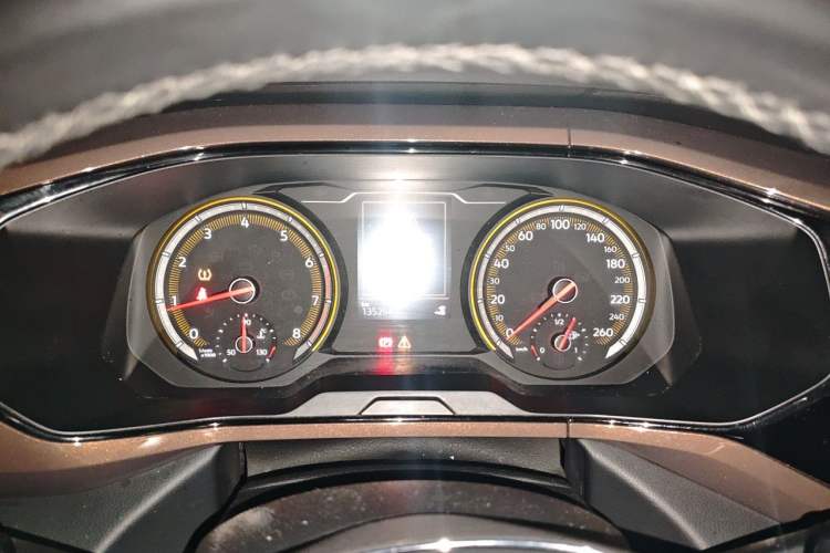 Used Volkswagen Tharu 2021 280TSI Two-Wheel-Drive Luxury Plus Edition Instrument Cluster