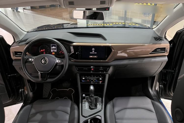 Used Volkswagen Tharu 2021 280TSI Two-Wheel-Drive Luxury Plus Edition Interior 1
