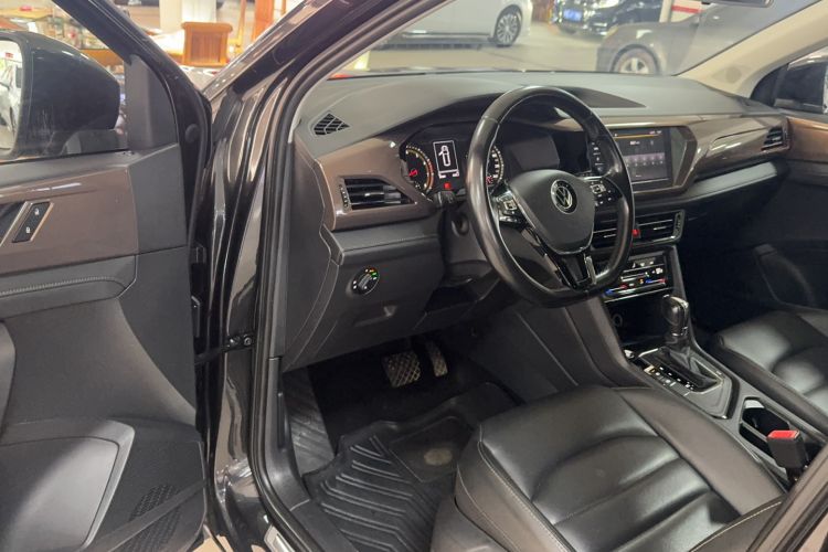 Used Volkswagen Tharu 2021 280TSI Two-Wheel Drive Comfort Edition Interior 2