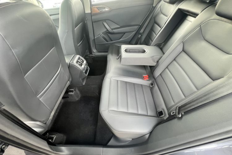 Used Volkswagen Tharu 2021 280TSI Two-Wheel-Drive Luxury Plus Edition Interior 3