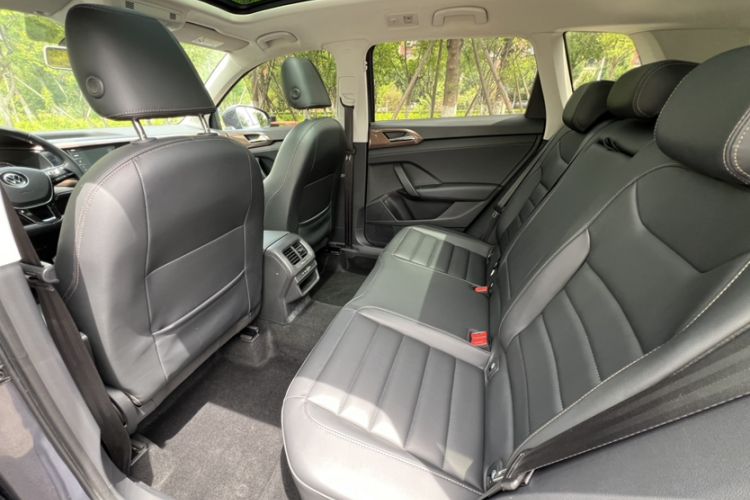 Used Volkswagen Tharu 2021 280TSI Two-Wheel Drive Comfort Edition Interior 5