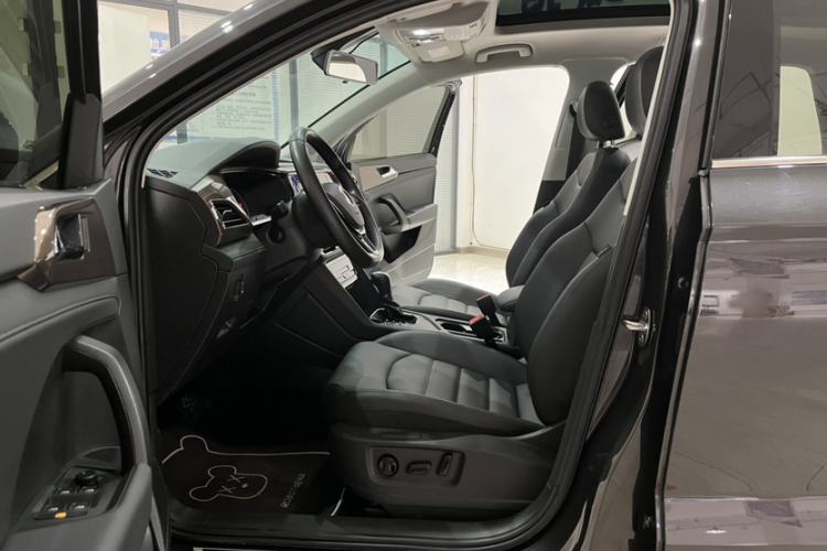 Used Volkswagen Tharu 2021 280TSI Two-Wheel-Drive Luxury Plus Edition Interior 5